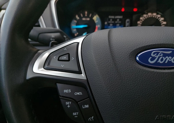 Ford Mondeo cena 82500 przebieg: 74426, rok produkcji 2019 z Chełmek małe 704